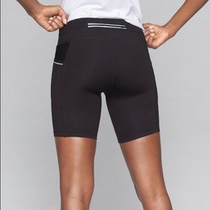 Athleta Be Free Short (NWT)  size L